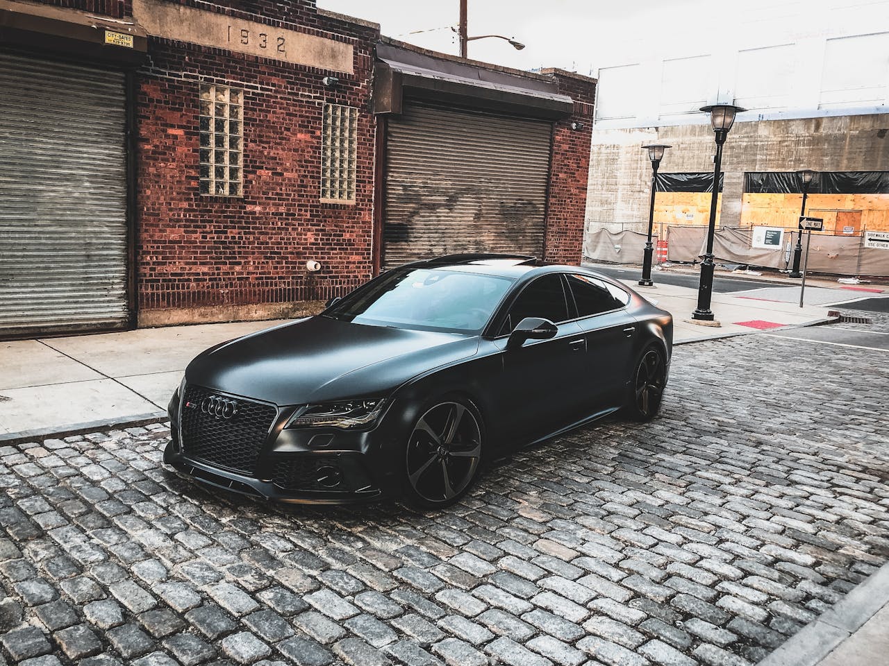 Автомобіль